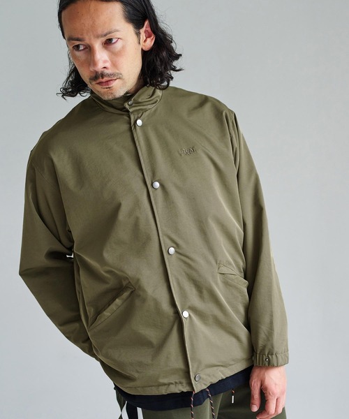 AXCXM(アクスシーム)の「mj12009-Urban Hybrid Nylon-Blend Coach Jacket コーチジャケット(AXM-BFA0019)(ブルゾン・メンズ・チャコール/カーキ/ブラック・XL/L/M)」の3枚目の写真
