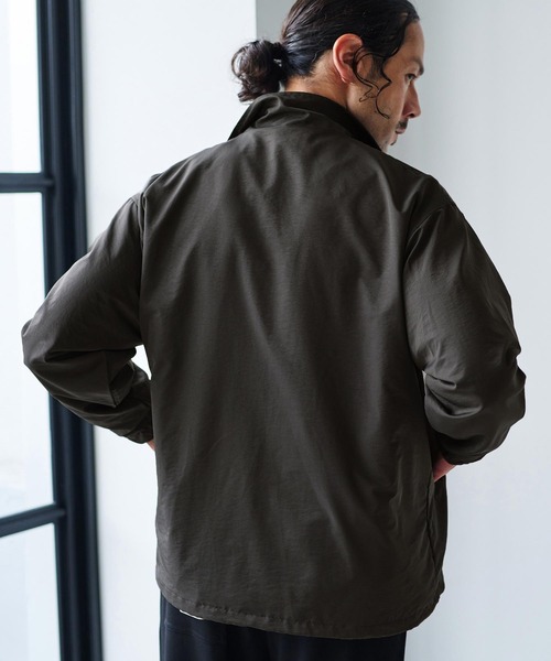 AXCXM(アクスシーム)の「mj12009-Urban Hybrid Nylon-Blend Coach Jacket コーチジャケット(AXM-BFA0019)(ブルゾン・メンズ・チャコール/カーキ/ブラック・XL/L/M)」の5枚目の写真