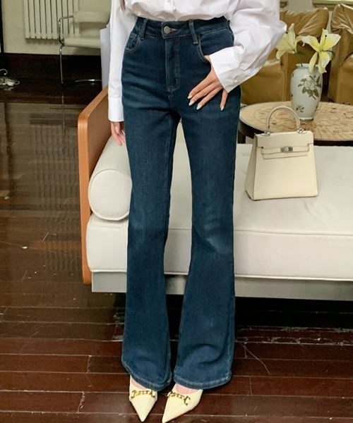 FLINEA（フリネア）の「フレアデニムパンツ（デニムパンツ・レディース・ブルー・S/M/L/XL）」の6枚目の写真