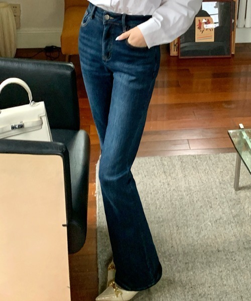FLINEA（フリネア）の「フレアデニムパンツ（デニムパンツ・レディース・ブルー・S/M/L/XL）」の4枚目の写真