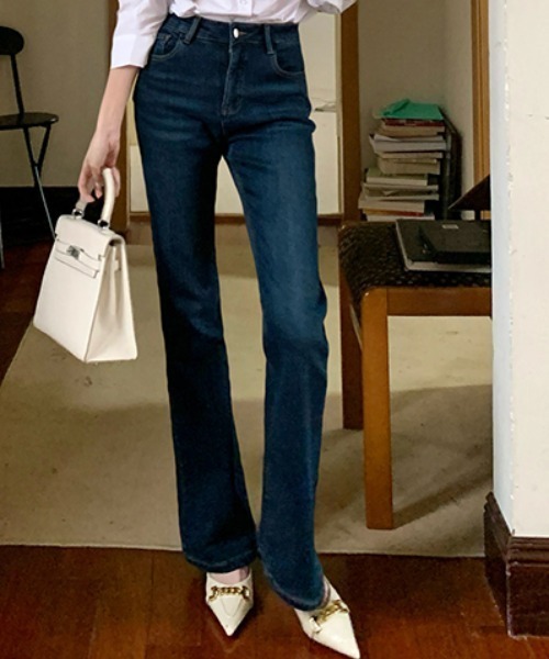 FLINEA（フリネア）の「フレアデニムパンツ（デニムパンツ・レディース・ブルー・S/M/L/XL）」の9枚目の写真