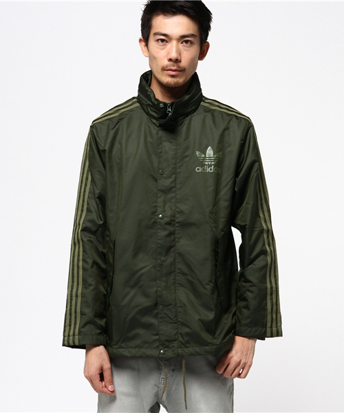adidas（アディダス）の「【adicolor】 ウインドブレーカー [ADICOLOR WINDBREAKER]（ナイロンジャケット・メンズ・ブラック/ブラウン・SMALL/X-SMALL/X-LARGE/XX-LARGE/LARGE/MEDIUM/XXX-LARGE）」の2枚目の写真
