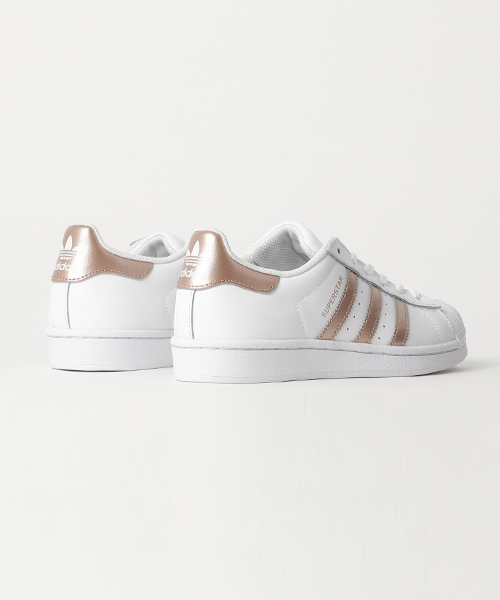 adidas（アディダス）の「オリジナルス スーパースター [SUPERSTAR W]（スニーカー・レディース・ホワイト・25.5cm/23.0cm/22.0cm/22.5cm/23.5cm/24.0cm/24.5cm/25.0cm）」の4枚目の写真
