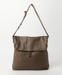 U.Q（ユウキュウ）の「レザーショルダーバッグ（ショルダーバッグ）」