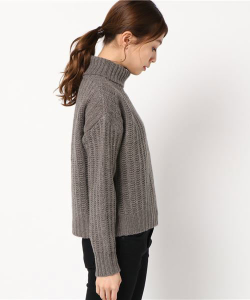 RIVE DROITE(リヴドロワ)の「スイビヤーンハイビネックニット(ニット/セーター・レディース・ダークグレー/オレンジ・FREE)」の6枚目の写真