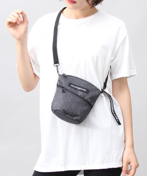 BELLWOODMADE（ベルウッドメイド）の「【 BELLWOODMADE / ベルウッドメイド 】 CHALK チョーク / サコッシュ / チョークバッグ（ショルダーバッグ・メンズ・ブラック/パープル/イエロー/カモフラージュ/ブラック系その他/グレー系その他/カラフル・FREE）」の4枚目の写真