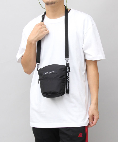 BELLWOODMADE（ベルウッドメイド）の「【 BELLWOODMADE / ベルウッドメイド 】 CHALK チョーク / サコッシュ / チョークバッグ（ショルダーバッグ・メンズ・ブラック/パープル/イエロー/カモフラージュ/ブラック系その他/グレー系その他/カラフル・FREE）」の2枚目の写真