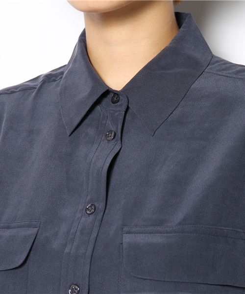 MIDWEST（ミッドウエスト）の「EQUIPMENT ダブルポケットシャツ（シャツ/ブラウス・レディース・ホワイト/ベージュ/ネイビー/ブルー/ダークブルー・X-SMALL/SMALL）」の8枚目の写真