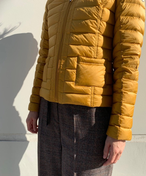 J.O.T.T(ジョット)の「JOTT ノーカラー パッカブル ダウンジャケット /9800-DOUDA(ダウンジャケット/コート・レディース・ベージュ/ネイビー/イエロー・S)」の18枚目の写真