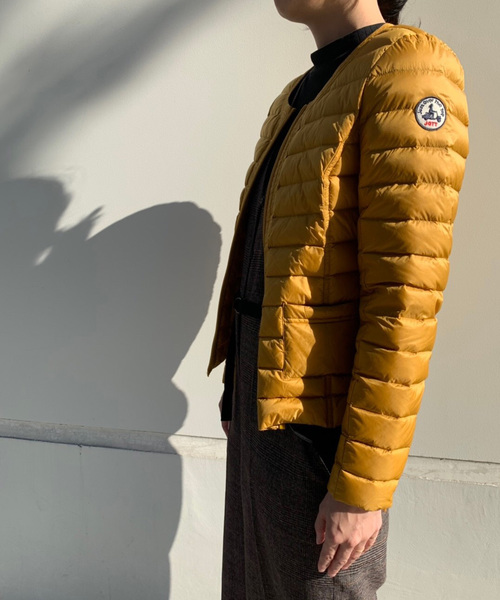 J.O.T.T(ジョット)の「JOTT ノーカラー パッカブル ダウンジャケット /9800-DOUDA(ダウンジャケット/コート・レディース・ベージュ/ネイビー/イエロー・S)」の9枚目の写真