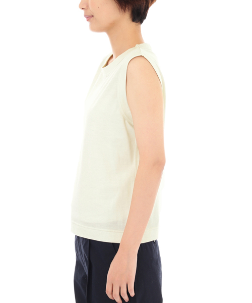 MARGARET HOWELL（マーガレットハウエル）の「COTTON LINEN SLEEVELESS JERSEY（Tシャツ/カットソー・レディース・ブラック/チャコール・2）」の4枚目の写真