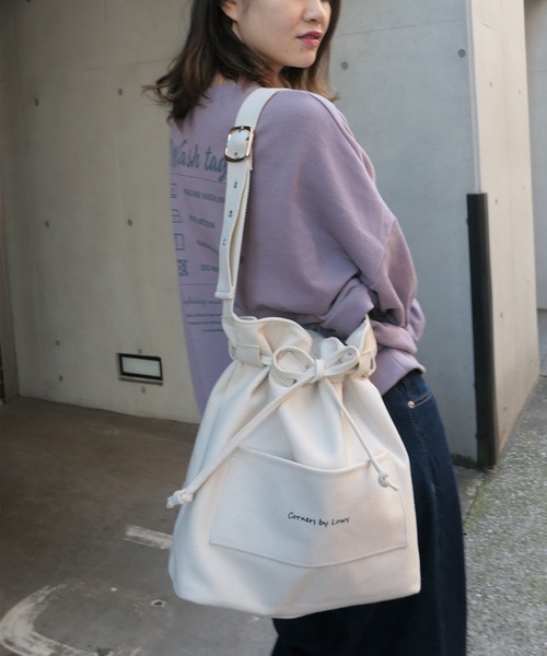 CORNERS（コーナーズ）の「ロゴ入りキャンバストートバック（トートバッグ・レディース・ホワイト/ブラック/アイボリー・FREE）」の10枚目の写真