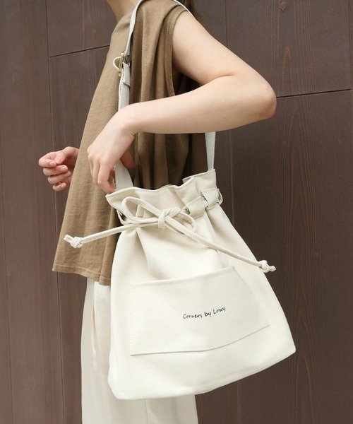 CORNERS（コーナーズ）の「ロゴ入りキャンバストートバック（トートバッグ・レディース・ホワイト/ブラック/アイボリー・FREE）」の18枚目の写真