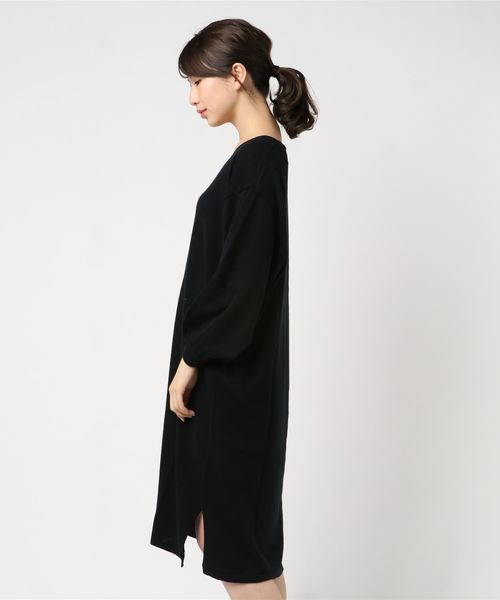 rps(アールピーエス)の「ボリューム袖Vネックニットワンピース(ワンピース・レディース・ベージュ/ラベンダー/アイボリー/ブラック/杢グレー/グレー系その他/キャメル/カーキ/ボルドー・M)」の10枚目の写真