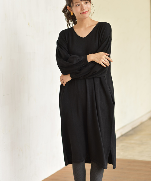 rps(アールピーエス)の「ボリューム袖Vネックニットワンピース(ワンピース・レディース・ベージュ/ラベンダー/アイボリー/ブラック/杢グレー/グレー系その他/キャメル/カーキ/ボルドー・M)」の3枚目の写真