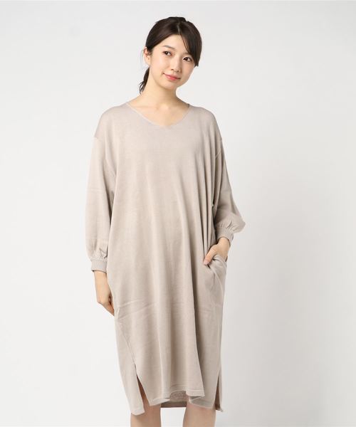 rps(アールピーエス)の「ボリューム袖Vネックニットワンピース(ワンピース・レディース・ベージュ/ラベンダー/アイボリー/ブラック/杢グレー/グレー系その他/キャメル/カーキ/ボルドー・M)」の21枚目の写真