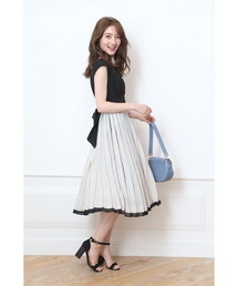 Apuweiser-riche（アプワイザーリッシェ）の「デザインプリーツ