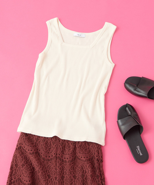 DISCOAT(ディスコート)の「リブスクエアネックノースリタンクトップ(タンクトップ・レディース・アイボリー/ベージュ/レッド系その他/ブラック・FREE)」の2枚目の写真