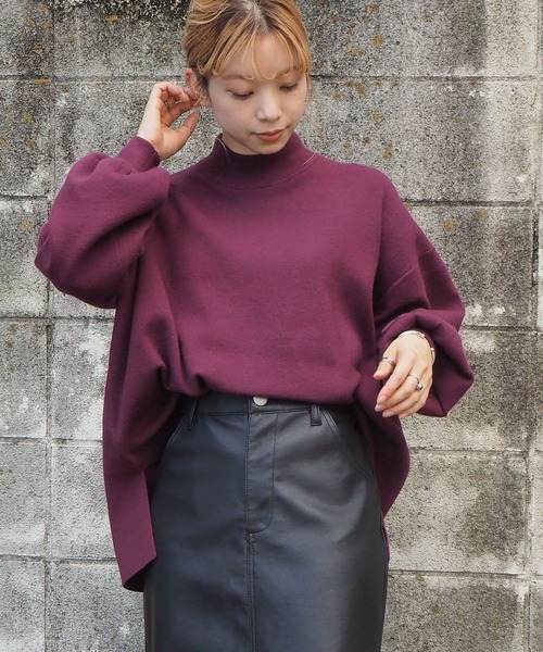 tiptop（ティップトップ）の「[新色登場]総針ボリューム袖ハイネックプルオーバー（ニット/セーター・レディース・ブラック/ベージュ/パープル/アイボリー/グレイッシュベージュ/ブルー/スモークピンク/ダークグレー/モカ/ダークブルー/グリーン・FREE）」の10枚目の写真