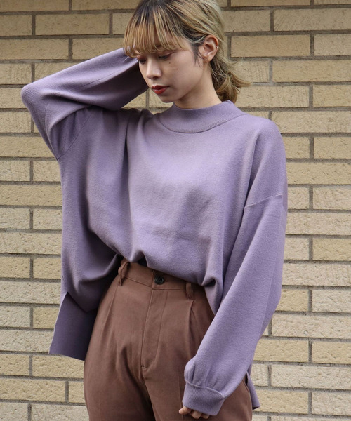 tiptop（ティップトップ）の「[新色登場]総針ボリューム袖ハイネックプルオーバー（ニット/セーター・レディース・ブラック/ベージュ/パープル/アイボリー/グレイッシュベージュ/ブルー/スモークピンク/ダークグレー/モカ/ダークブルー/グリーン・FREE）」の4枚目の写真