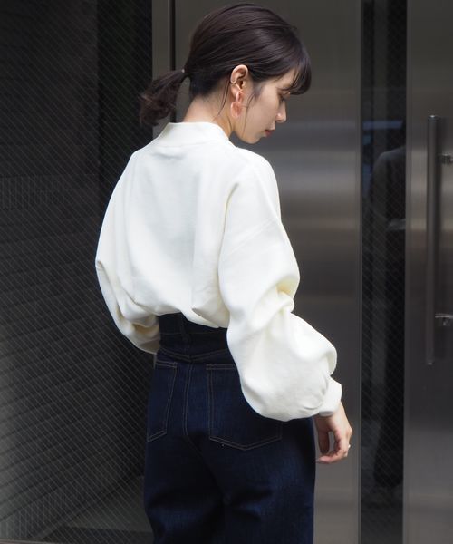 tiptop（ティップトップ）の「[新色登場]総針ボリューム袖ハイネックプルオーバー（ニット/セーター・レディース・ブラック/ベージュ/パープル/アイボリー/グレイッシュベージュ/ブルー/スモークピンク/ダークグレー/モカ/ダークブルー/グリーン・FREE）」の15枚目の写真