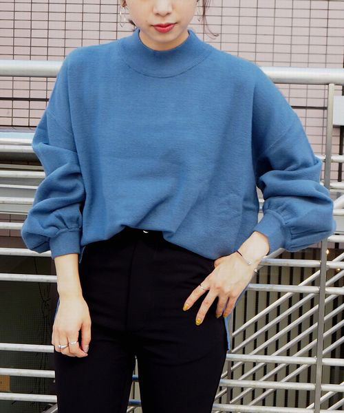 tiptop（ティップトップ）の「[新色登場]総針ボリューム袖ハイネックプルオーバー（ニット/セーター・レディース・ブラック/ベージュ/パープル/アイボリー/グレイッシュベージュ/ブルー/スモークピンク/ダークグレー/モカ/ダークブルー/グリーン・FREE）」の20枚目の写真