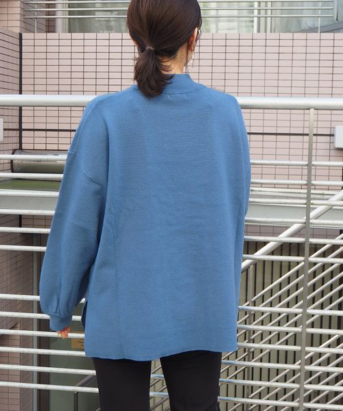 tiptop（ティップトップ）の「[新色登場]総針ボリューム袖ハイネックプルオーバー（ニット/セーター・レディース・ブラック/ベージュ/パープル/アイボリー/グレイッシュベージュ/ブルー/スモークピンク/ダークグレー/モカ/ダークブルー/グリーン・FREE）」の14枚目の写真