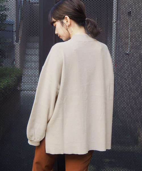 tiptop（ティップトップ）の「[新色登場]総針ボリューム袖ハイネックプルオーバー（ニット/セーター・レディース・ブラック/ベージュ/パープル/アイボリー/グレイッシュベージュ/ブルー/スモークピンク/ダークグレー/モカ/ダークブルー/グリーン・FREE）」の21枚目の写真