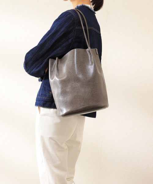 florist(フローリスト)の「【2way】【牛革】タックトートバッグ(トートバッグ)」|チャコール