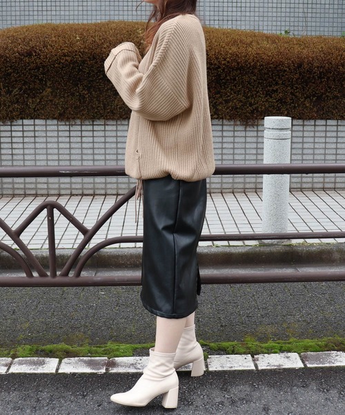 PairPair（ペアペア）の「ドロスト＆ポケット付きモックネックニット（ニット/セーター・レディース・その他/ライトベージュ/ベージュ・MEDIUM/LARGE）」の7枚目の写真