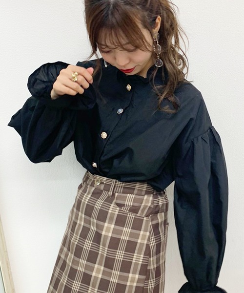 apres jour（アプレジュール）の「イロイロボタンハイネックブラウス【ZOZOTOWN限定アイテム】（シャツ/ブラウス・レディース・ブラック/オフホワイト/アイボリー/ライトグリーン/モカ/ラベンダー・フリー）」の14枚目の写真