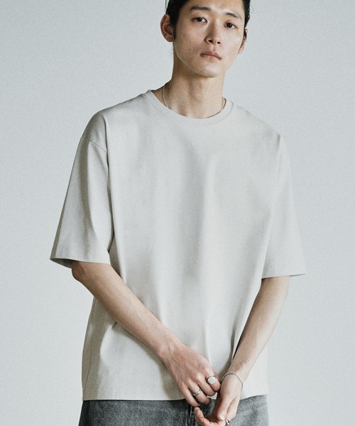 WYM LIDNM（ウィム バイ リドム）の「COOL DRY DENSE TEE -STANDARD FIT-（Tシャツ/カットソー・メンズ・ホワイト/アッシュブラウン/ベージュ/ブルー系その他/オレンジ系その他/グレー/グリーン系その他/ピンク系その他/チャコール/ブルー/ブラウン/パープル系その他/イエロー/グリーン系その他2/ブラック/グリーン系その他3/ライトグレー/モカ/グリーン系その他4/ブルー系その他2/ダークグレー/グレー系/ダークグリーン/ブルー系その他3/ダークネイビー/テラコッタ/ネイビー系/ベージュ系/グレイッシュブルー/ブラウン系/ブラウン系2/グレー系2/杢グレー/ネイビー/グレー系3/グレー系4・M/L/S/XL/XS）」の10枚目の写真