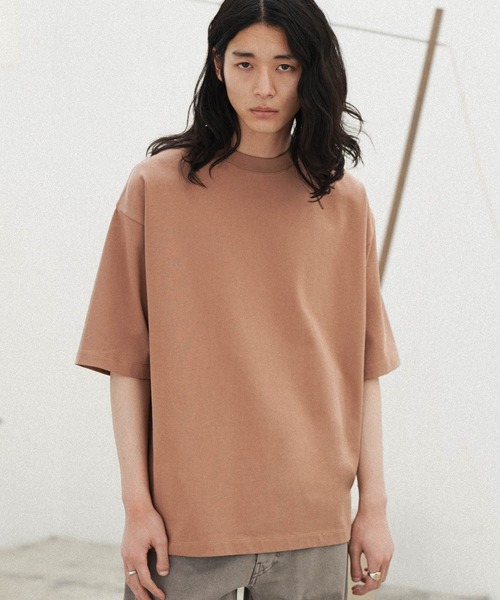 WYM LIDNM（ウィム バイ リドム）の「EXTRA FINE COTTON BASIC TEE（Tシャツ/カットソー・メンズ・ホワイト/アッシュブラウン/ベージュ/ブルー系その他/オレンジ系その他/グレー/グリーン系その他/ピンク系その他/チャコール/ブルー/ブラウン/パープル系その他/イエロー/グリーン系その他2/ブラック/グリーン系その他3/ライトグレー/モカ/グリーン系その他4/ブルー系その他2/ダークグレー/グレー系/ダークグリーン/ブルー系その他3/ダークネイビー/テラコッタ/ネイビー系/ベージュ系/グレイッシュブルー/ブラウン系/ブラウン系2/グレー系2・M/L/S/XL/XS）」の12枚目の写真