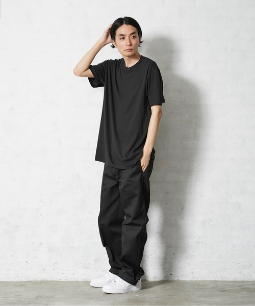 United Athle（ユナイテッドアスレ）の「【United Athle/ユナイテッドアスレ】Tシャツ 　無地　ユニセックス クルーネック（Tシャツ/カットソー・メンズ・ホワイト/ブラック・SMALL/MEDIUM/LARGE/X-LARGE/XX-LARGE）」の3枚目の写真