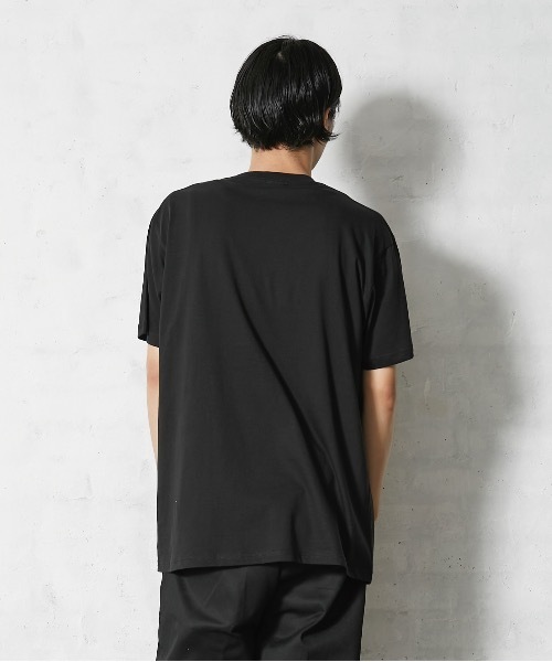 United Athle（ユナイテッドアスレ）の「【United Athle/ユナイテッドアスレ】Tシャツ 　無地　ユニセックス クルーネック（Tシャツ/カットソー・メンズ・ホワイト/ブラック・SMALL/MEDIUM/LARGE/X-LARGE/XX-LARGE）」の20枚目の写真