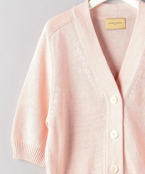UNITED ARROWS（ユナイテッドアローズ）の「UGCB Vネック ショートカーディガン（カーディガン/ボレロ・レディース・オフホワイト/ブラック/ライトピンク・フリー）」の5枚目の写真