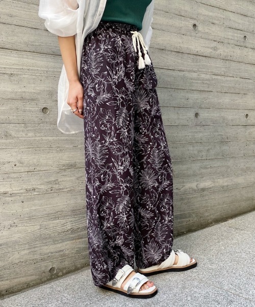 PAGEBOY(ページボーイ)の「ラインボタニカルパンツ(その他パンツ・レディース・ブラック/オフホワイト・FREE)」の15枚目の写真