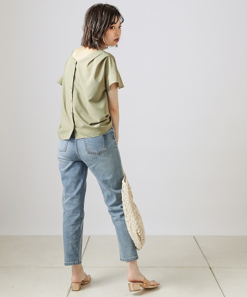 natural couture（ナチュラルクチュール）の「ベルト付きストレッチデニムパンツ（デニムパンツ・レディース・オフホワイト/ブルー/ケミカルウォッシュ・SMALL/MEDIUM）」の21枚目の写真