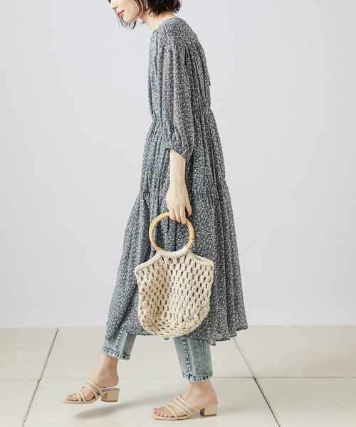 natural couture（ナチュラルクチュール）の「ベルト付きストレッチデニムパンツ（デニムパンツ・レディース・オフホワイト/ブルー/ケミカルウォッシュ・SMALL/MEDIUM）」の11枚目の写真