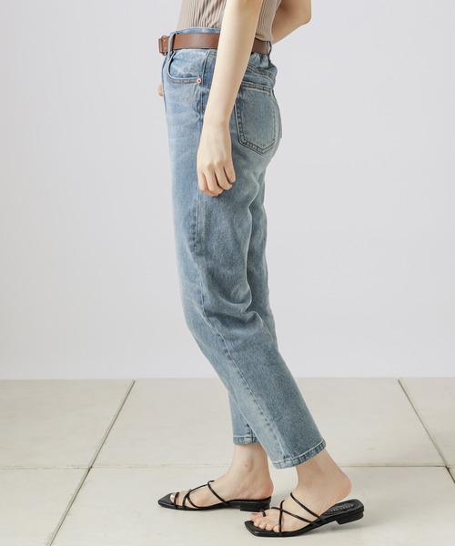 natural couture（ナチュラルクチュール）の「ベルト付きストレッチデニムパンツ（デニムパンツ・レディース・オフホワイト/ブルー/ケミカルウォッシュ・SMALL/MEDIUM）」の20枚目の写真