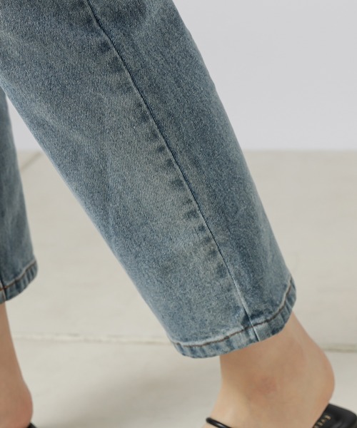 natural couture（ナチュラルクチュール）の「ベルト付きストレッチデニムパンツ（デニムパンツ・レディース・オフホワイト/ブルー/ケミカルウォッシュ・SMALL/MEDIUM）」の18枚目の写真