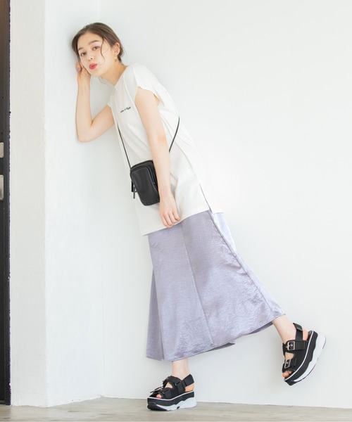 Heather(ヘザー)の「ホログラムプリントチュニックT 891617(Tシャツ/カットソー・レディース・ホワイト/グレー/ブラック・FREE)」の4枚目の写真