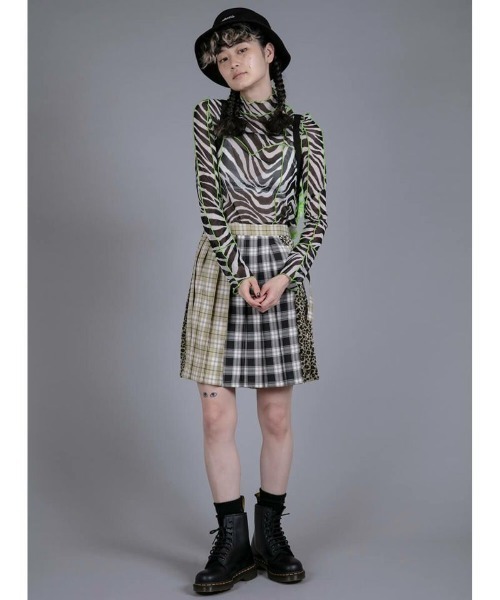 Candy Stripper（キャンディストリッパー）の「ADDICTION PLEATS MINI スカート（スカート・レディース・ベージュ/レッド/グリーン・1/2）」の10枚目の写真