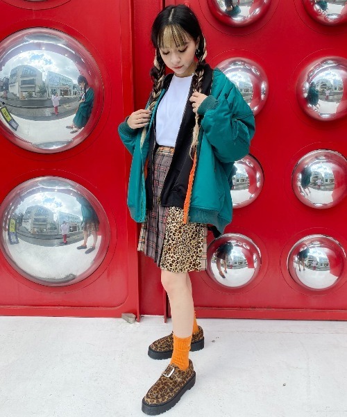 Candy Stripper（キャンディストリッパー）の「ADDICTION PLEATS MINI スカート（スカート・レディース・ベージュ/レッド/グリーン・1/2）」の16枚目の写真