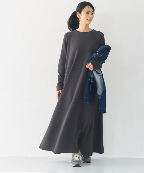 coca(coca)(コカ)の「\WEB限定カラーネイビが登場/エンボス加工Aラインフレアワンピース(ワンピース・レディース・ブラック/ダークベージュ/チャコールグレー/カーキ/グレー/ネイビー・ONE SIZE/L/M)」の9枚目の写真