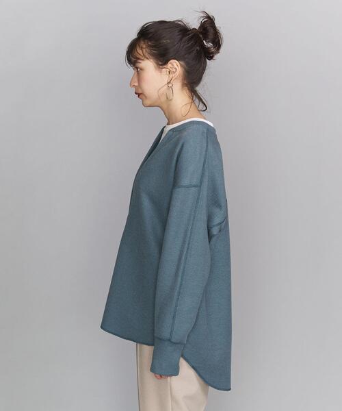 BEAUTY&YOUTH UNITED ARROWS（ビューティーアンドユースユナイテッドアローズ）の「BY ダブルフェイスディープVネックプルオーバーカットソー（Tシャツ/カットソー・レディース・コバルトブルー/ブラック/ナチュラル/ライム/オフホワイト・FREE）」の7枚目の写真
