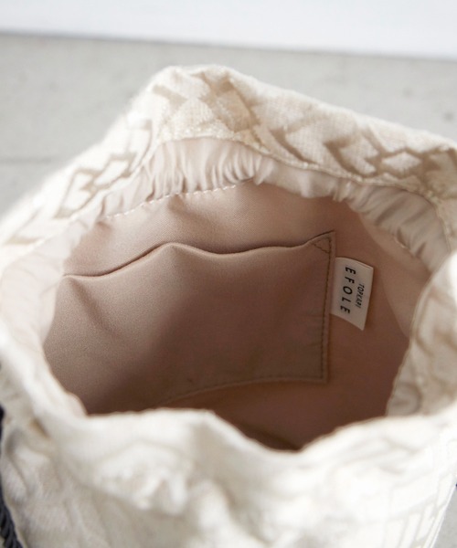 EFOLE（エフォル）の「【EFOLE】ジャガード　巾着　バッグ（エコバッグ/サブバッグ・レディース・ブラック/オフホワイト・FREE）」の7枚目の写真