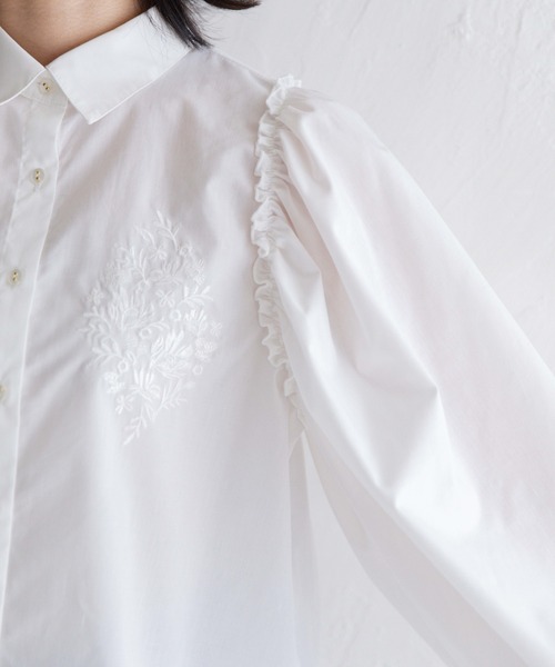 Mysa&Liina(ミーサリーナ)の「レトロ刺繍ブラウス(シャツ/ブラウス・レディース・オフホワイト/ブラック/グレイッシュベージュ・M)」の21枚目の写真