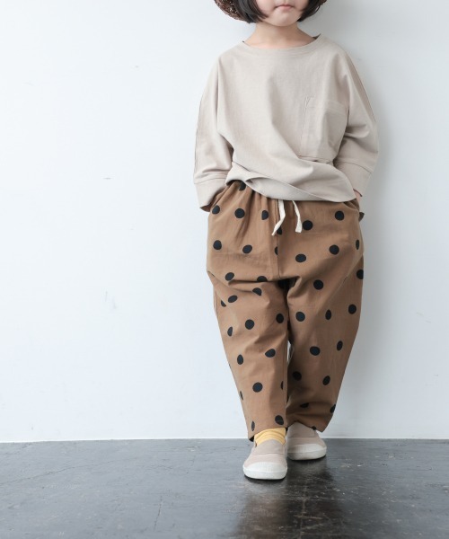 LOWRYS FARM（ローリーズファーム）の「メンアサワイドテーパードパンツ　936647（その他パンツ・キッズ・ブラック/オレンジ/グリーン/ドット・110/120/130）」の4枚目の写真