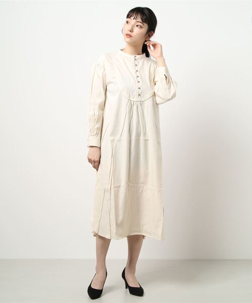 ehka sopo(エヘカソポ)の「コードパイピング切替ワンピース(ワンピース・レディース・キナリ/ブルー/オフホワイト・フリ-)」の6枚目の写真